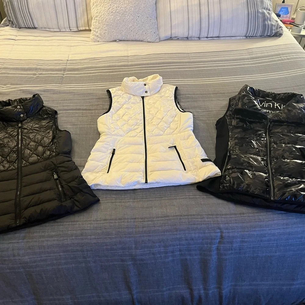 3 Calvin Klein Performance Women's Zip-Up Vests - Picture 1 of 16